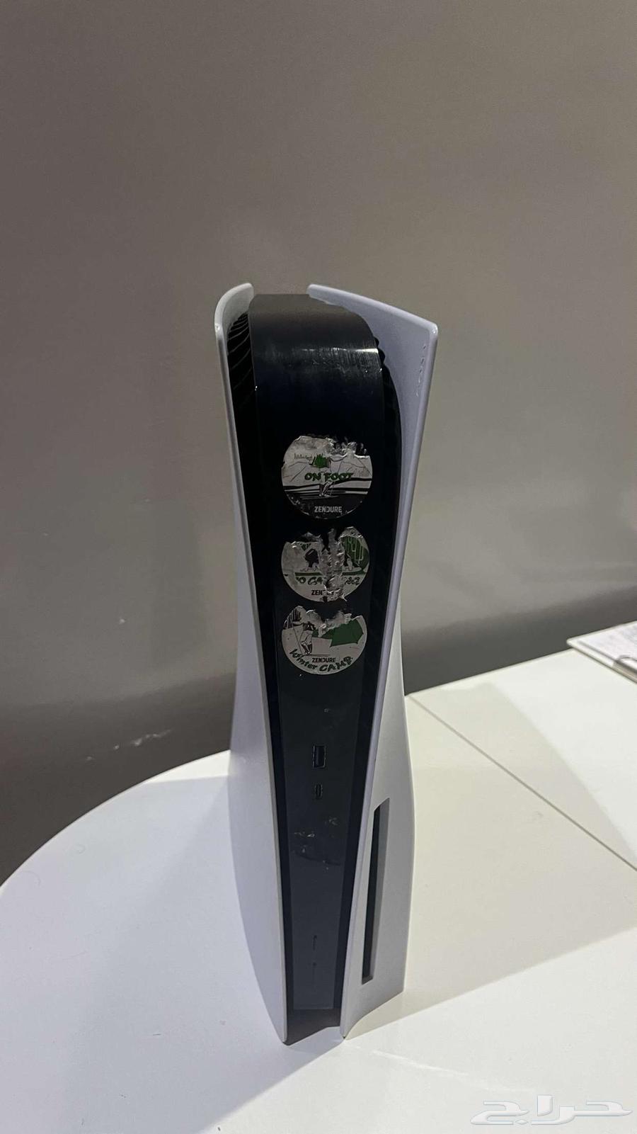 سوني للبيع مع الاسلك و اليده64264980637570110