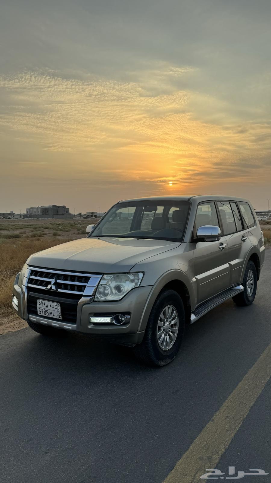 للبيع ميتسوبيشي باجيرو موديل 201564426228130562110