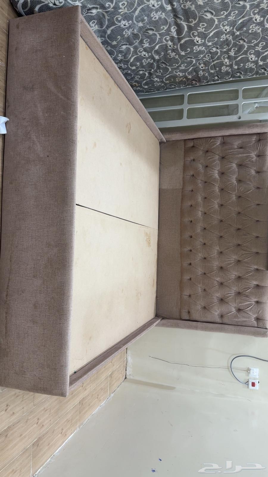 سرير نفرين خشب مخمل فصلته ب 500 أبيعه ب 20064256938155905110