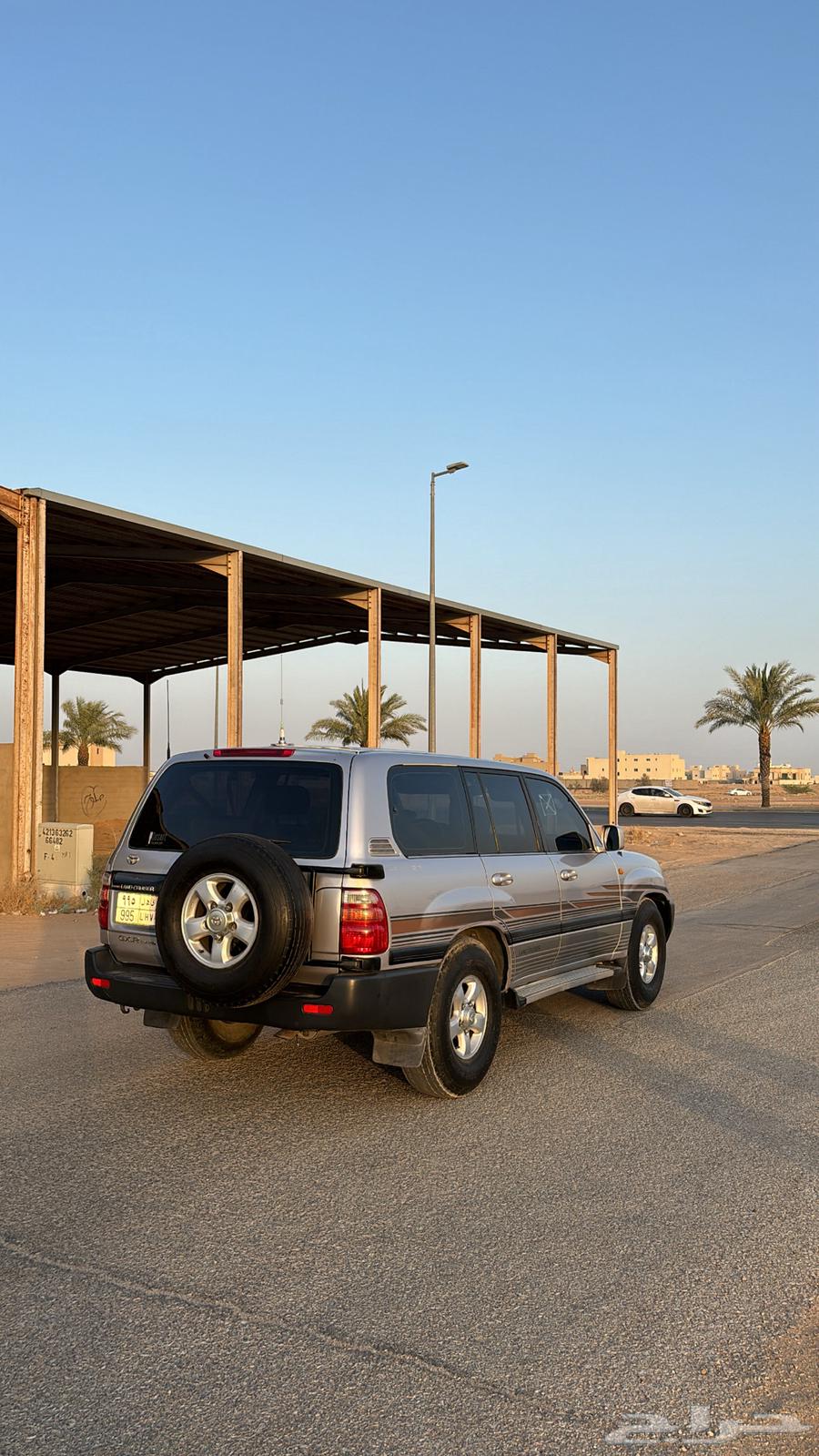 للبيع جكسار 1999 قير عايدي64425353916545111