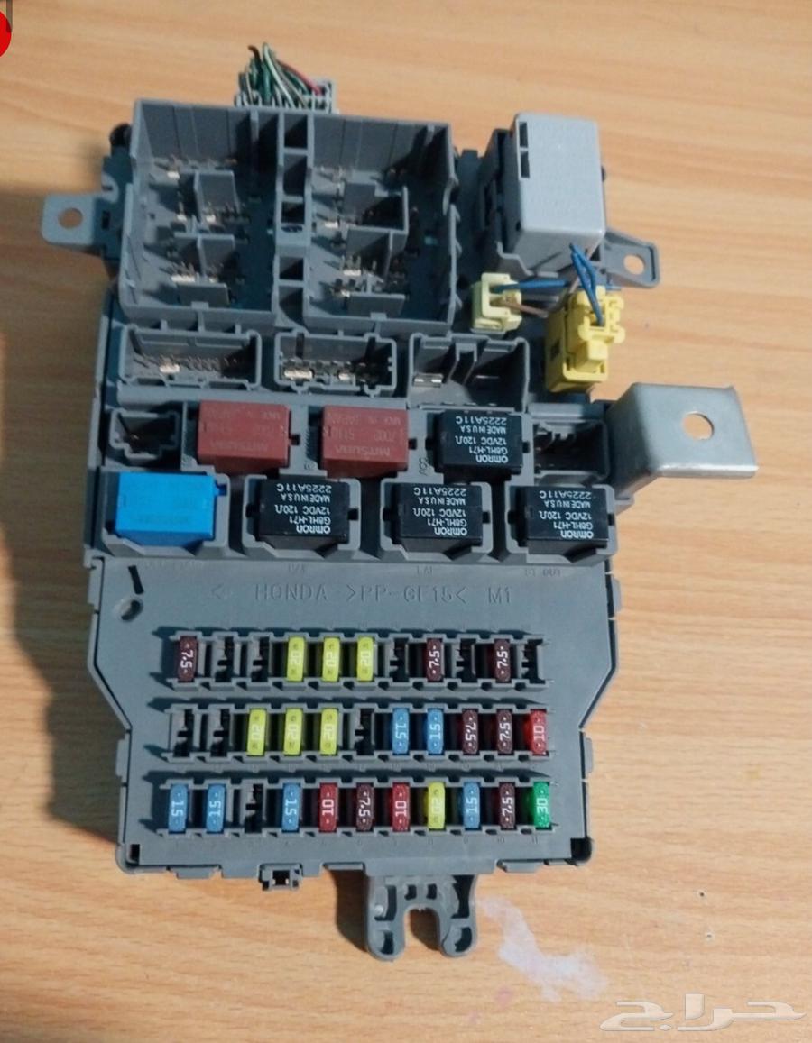 علبة فيوز داخلية هوندا اكورد 2005-200764423037967105110