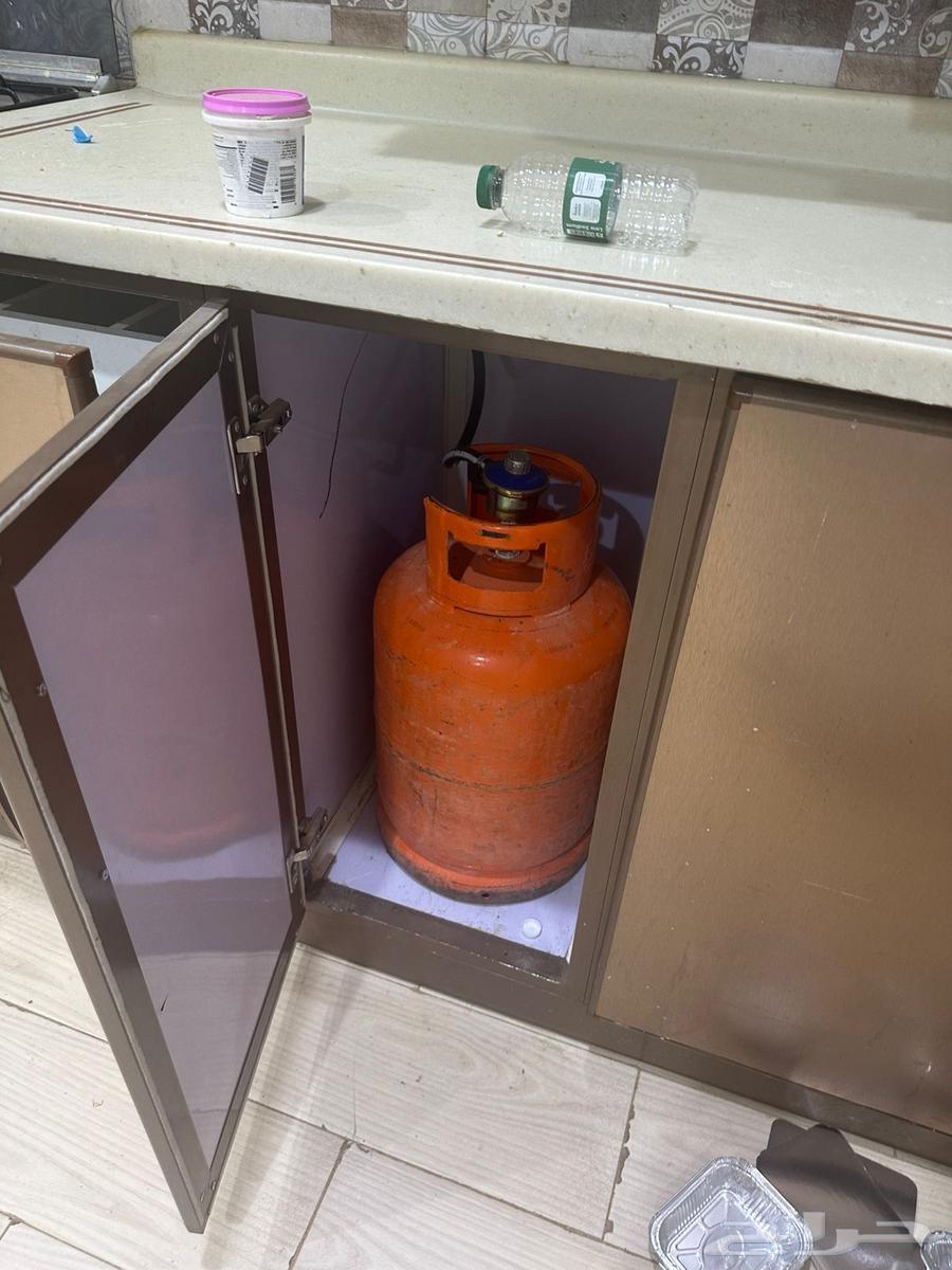 Used and almost new, clean and complete furniture64257389741187110