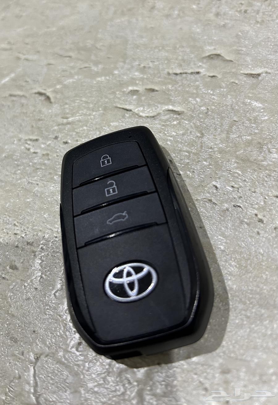 مفتاح ريموت تويوتا كراون 2023 جديد لم يستخدم64425435167875110