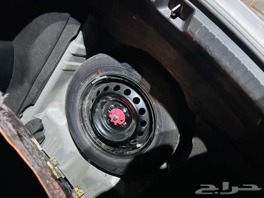 تويوتا ياريس64427209497217114