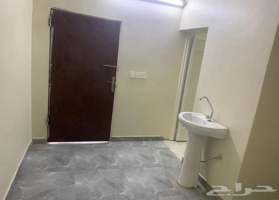 غرف عزاب مفروشه للإيجار طريق أبوحجر الخوبه64258390487043113