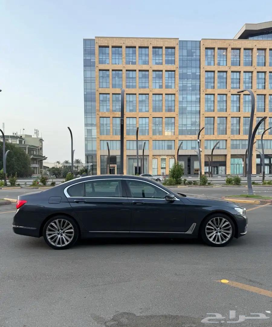 بي ام 740 مواصفات الفل 201964421567446401111