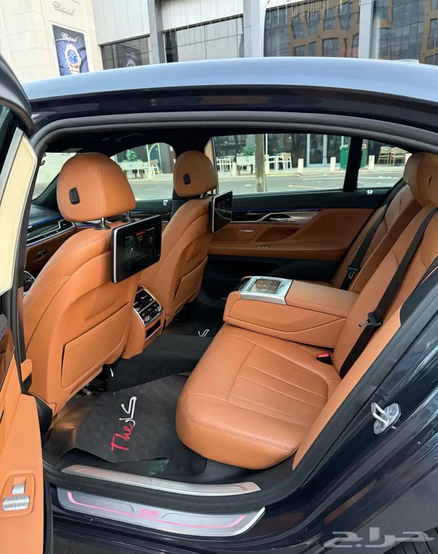 بي ام 740 مواصفات الفل 201964421567446401114