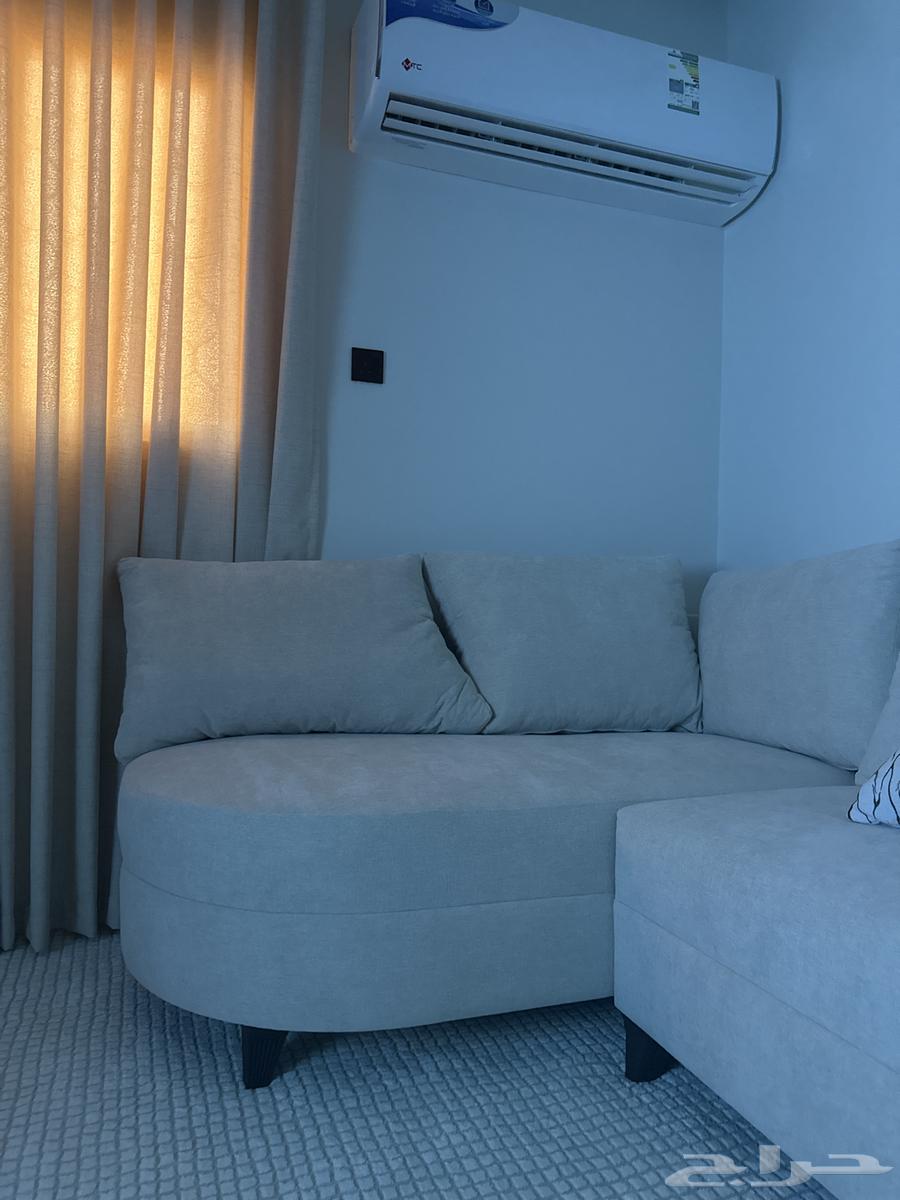 كنب جديد سبب البيع الحجم صغير مو نفس اللي ابيه64261176366081110