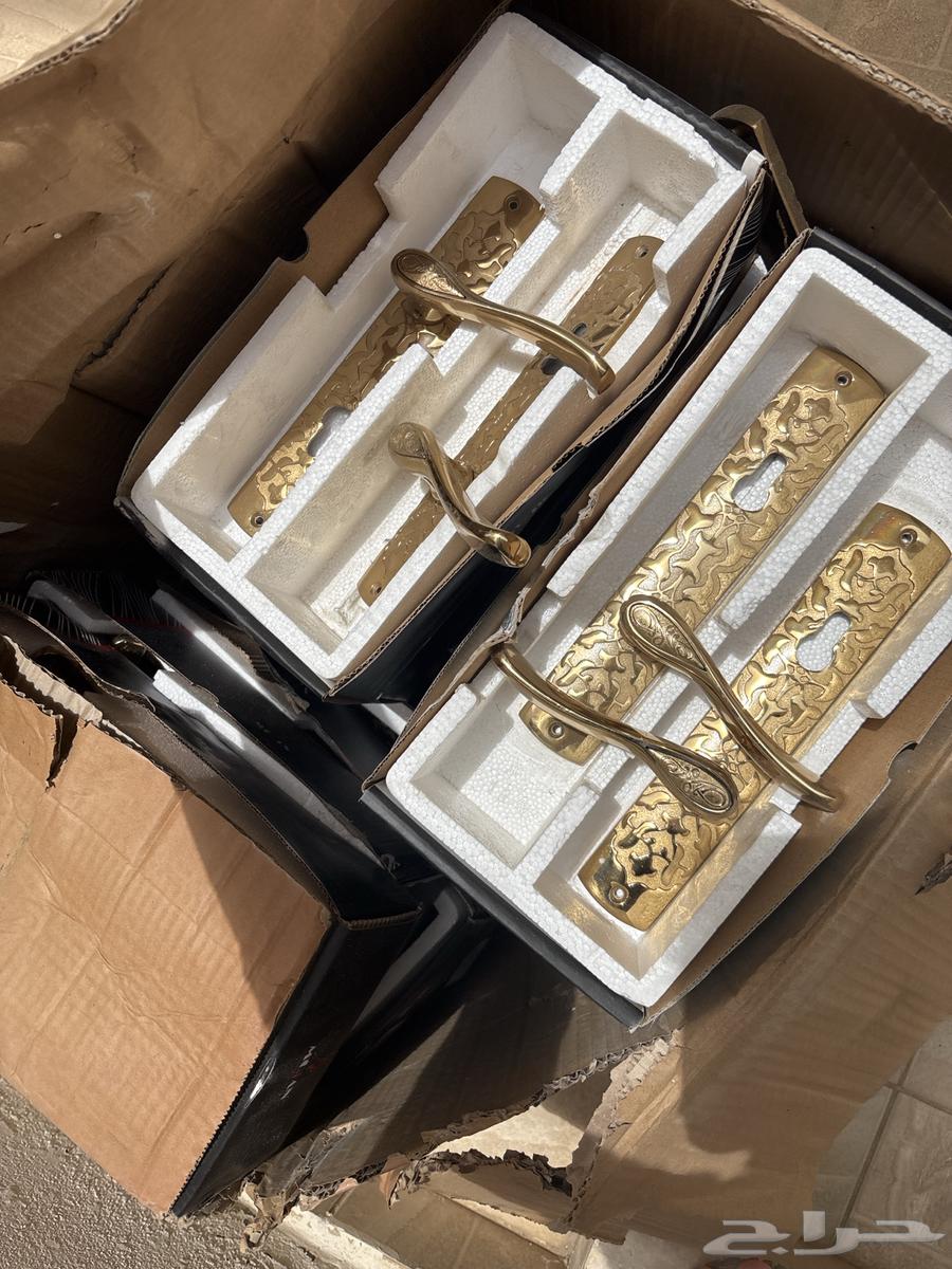 مقابض أبواب فاخرة جديدة لون ذهبي بالكرتون64262851692803111