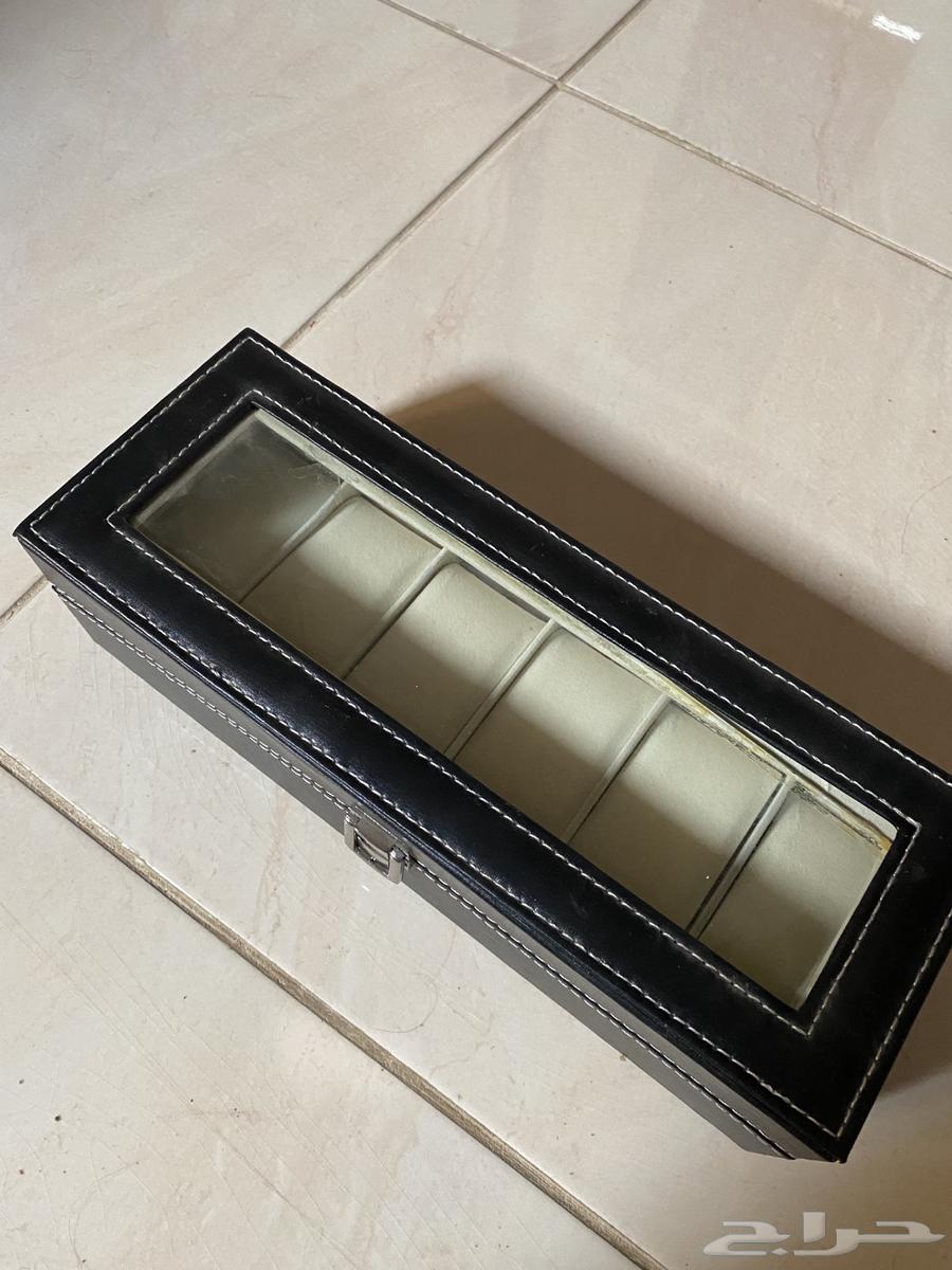 صندوق لترتيب الساعات ب 30 ريال64263733593986111