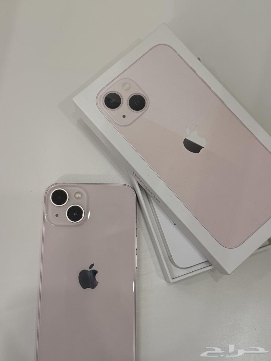 ايفون 13 اللون الوردي 12864262700934145111