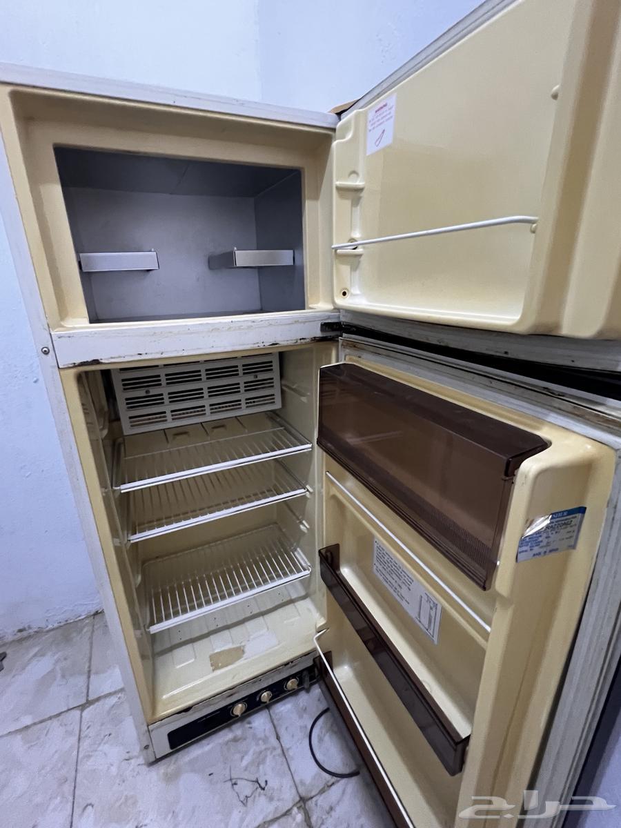 للبيع ثلاجة غاز نظيفه مره مره مخزنه64260786546689112