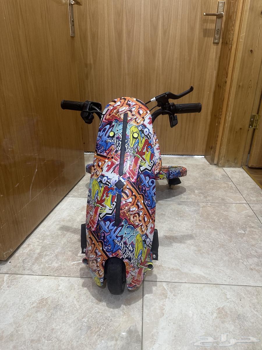 للبيع طاولات وفرشه 4 7 واسكوتر64272664353410111