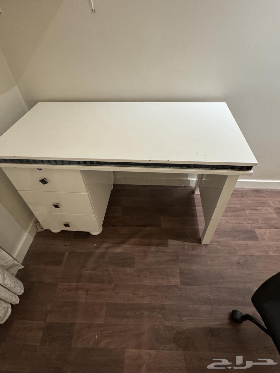 طاولة مكتب هو سنتر64260407840129110
