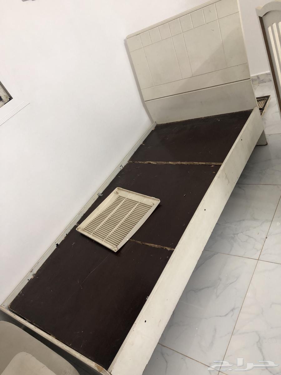 سرير نفر للبيع64258215486337111