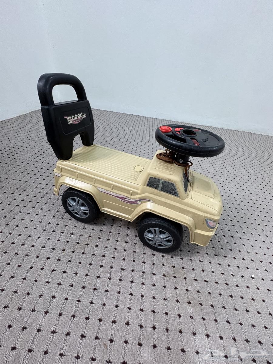 ألعاب اطفال فرس خشبي وسيارات بدون كهرباء البيع مستعجل64216118613635114