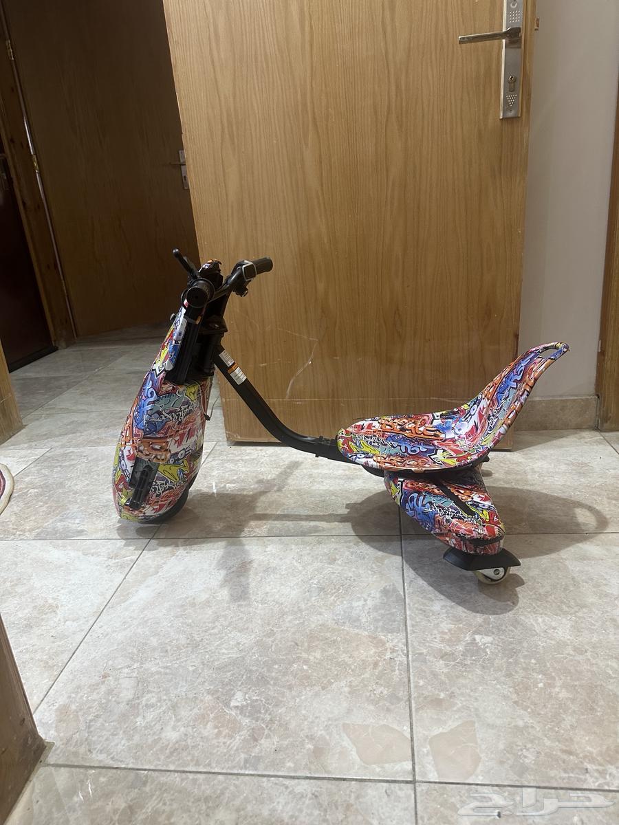 للبيع طاولات وفرشه 4 7 واسكوتر64272664353410112