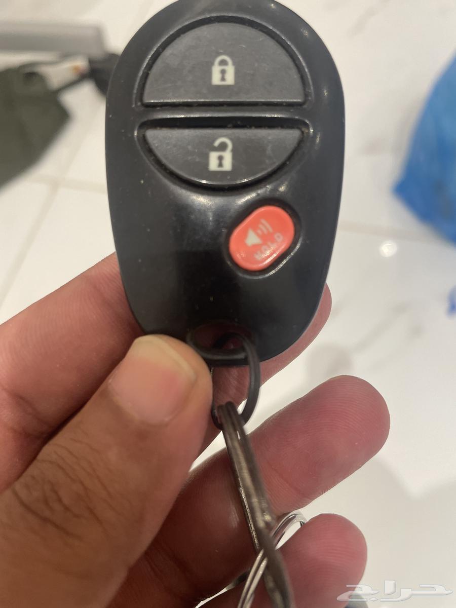 toyota sequoia keys64422096341889112