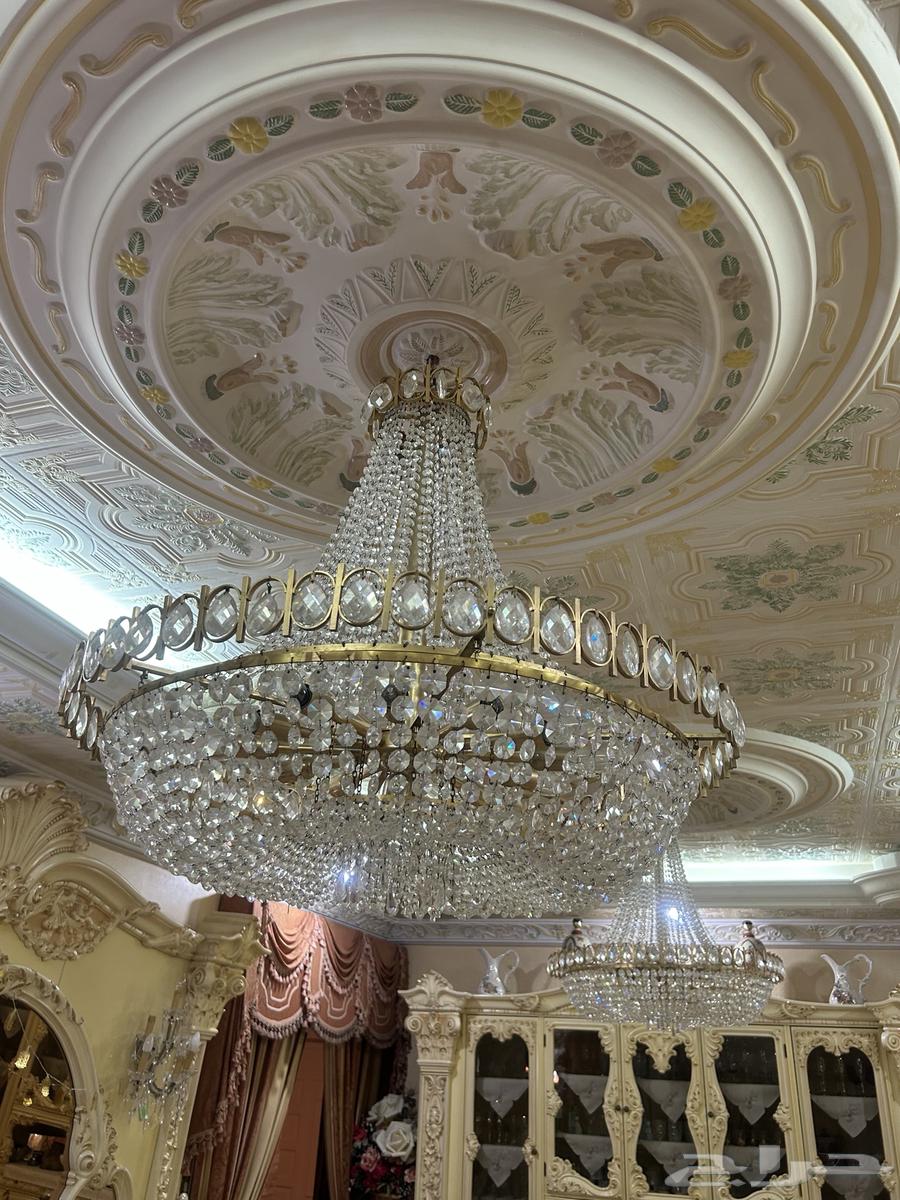 Sofa and chandelier set for sale64265940905219113