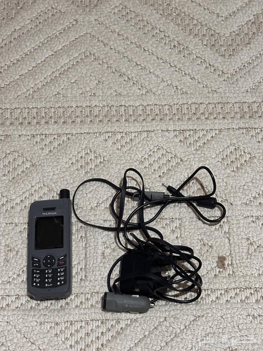 جوال ثريا كوري الاول64266328590083110