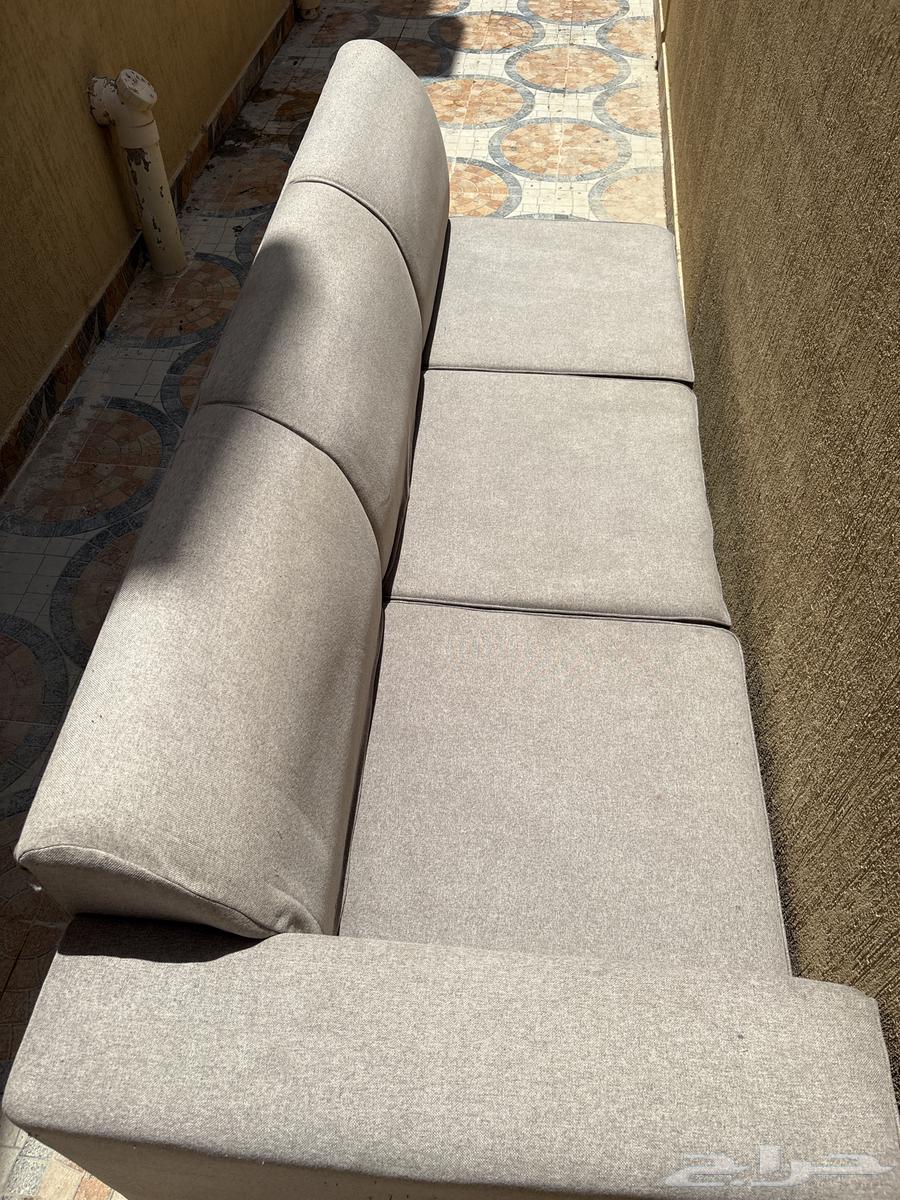 Sofa64264096211586112