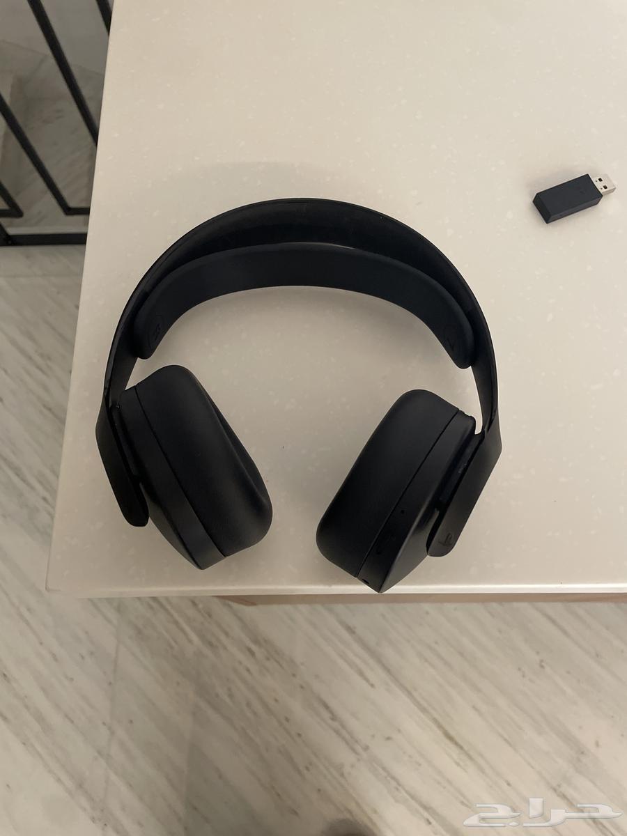 Sony headphones for sale, new and clean, used for only 4 months and in good condition64270637058561112