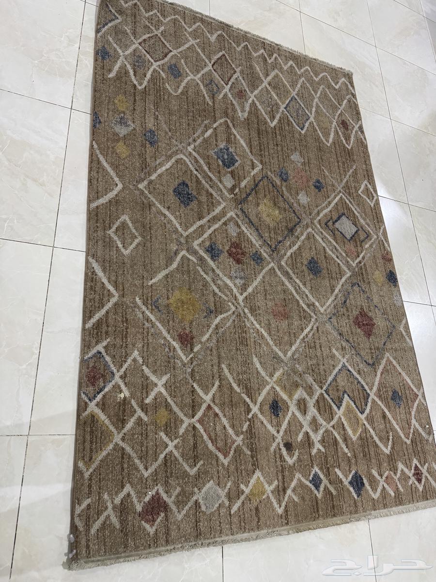 سجادة طولها 2 م وعرضها 1.25م نظيفه64256924795393113