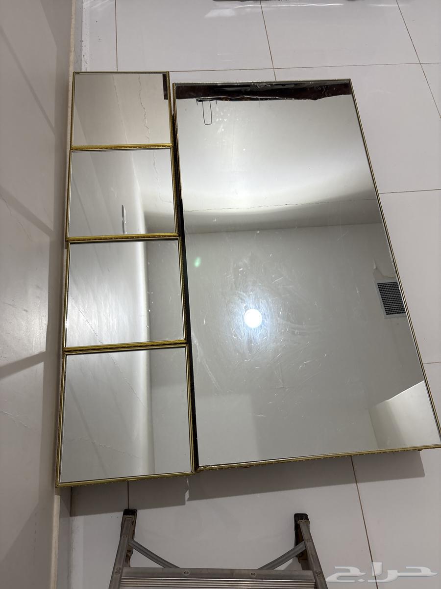 طاولات أرضية طاولة ومع أربعة طاولات خدمة64258880171266111