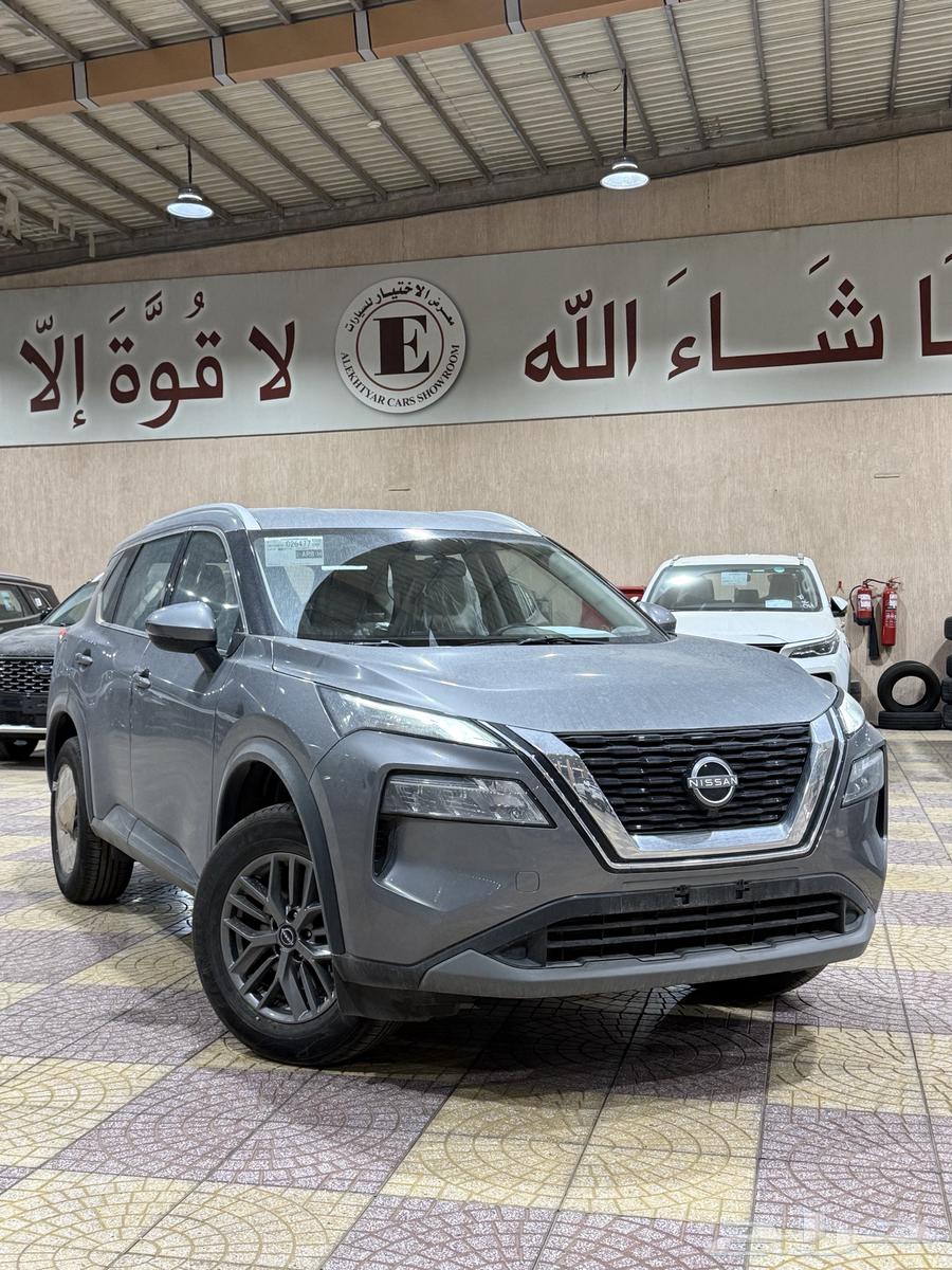 اكس تريل 2025 دبل 7 مقاعد63618057799938111