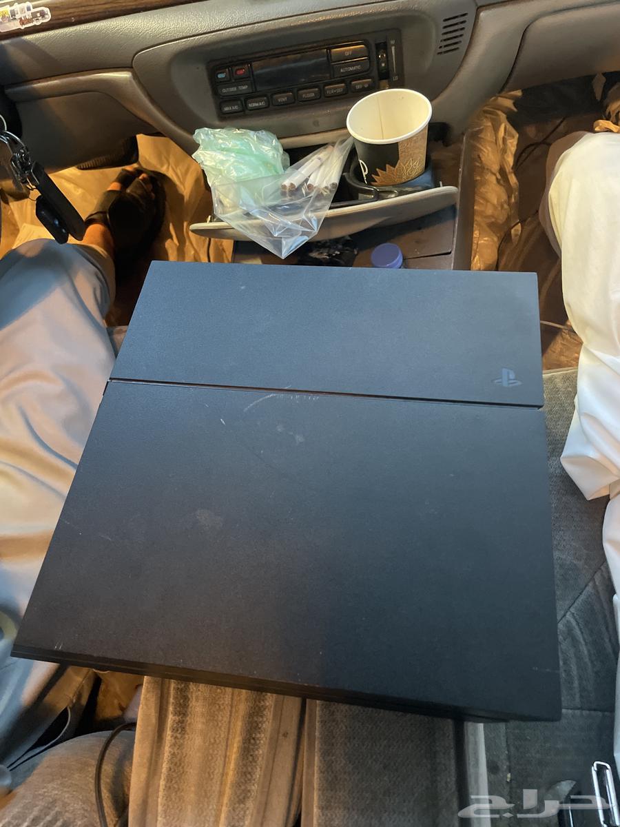 PlayStation 4 with controller, cables, and Gran Turismo 7 disc included64274235440387110