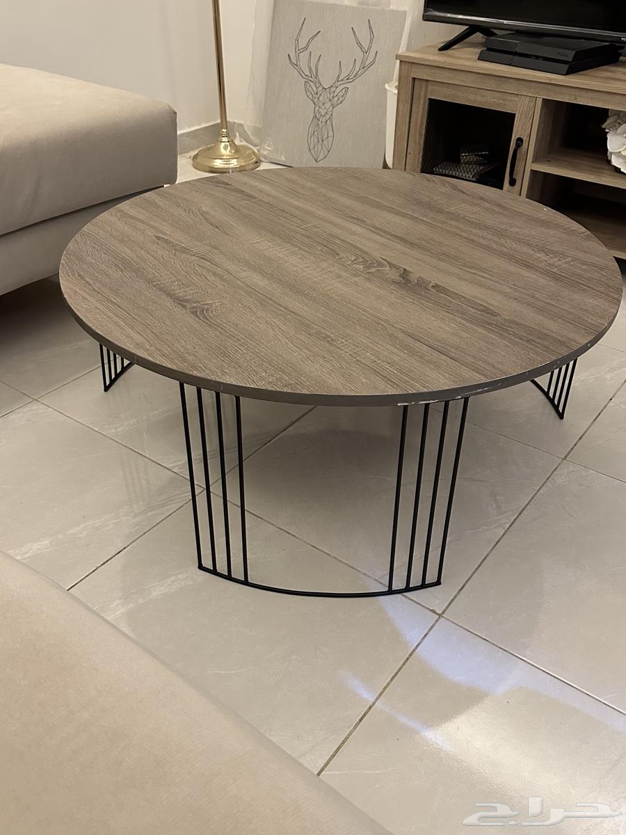 طاولة صالة من شركة نايس للبيع64261346414979110