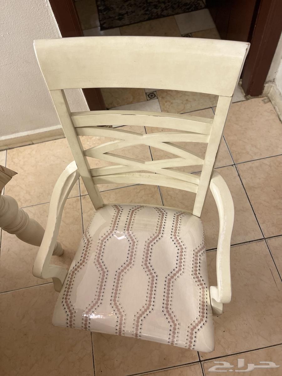 Dining table with a set64265179057539114