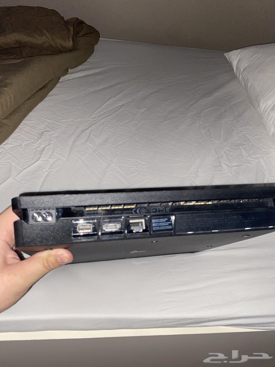 سوني 4 برو نضيف ومعه اسلاكه ومعه قير جدييد استخدمته مرتين64259054096513112