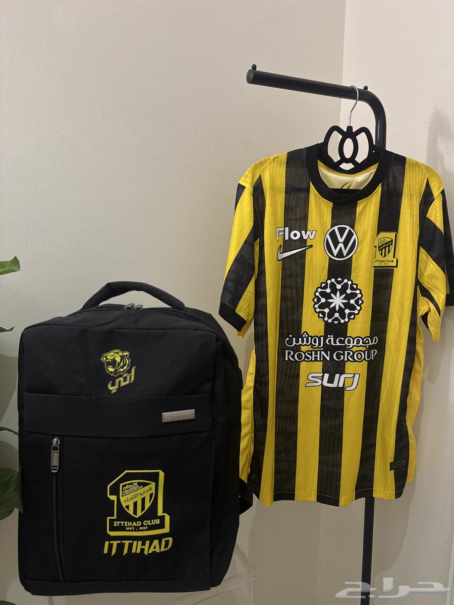 تيشيرت الاتحاد وشنطة الاتحاد64273166192898114