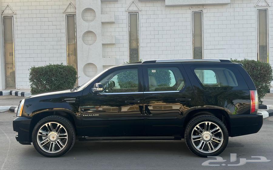 كاديلاك اسكاليد 2013 (بحالة ممتازة)64426496857603114