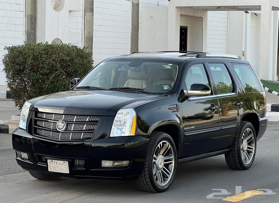 كاديلاك اسكاليد 2013 (بحالة ممتازة)64426496857603111