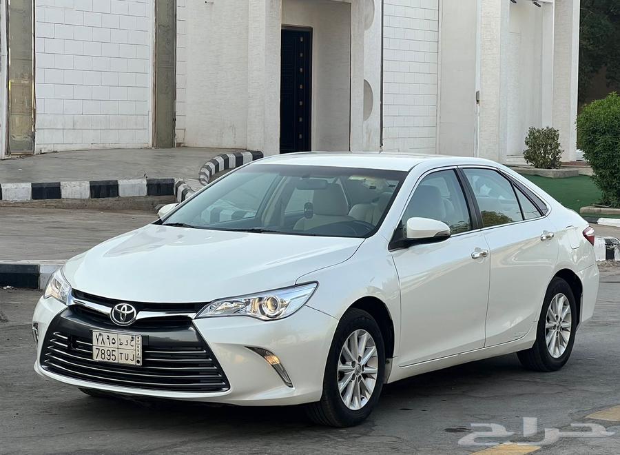 تويوتا كامري 2016 ليمتد (بحالة ممتازة)64424320567043111