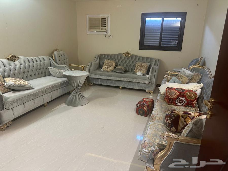 Used and almost new, clean and complete furniture64257389741187114