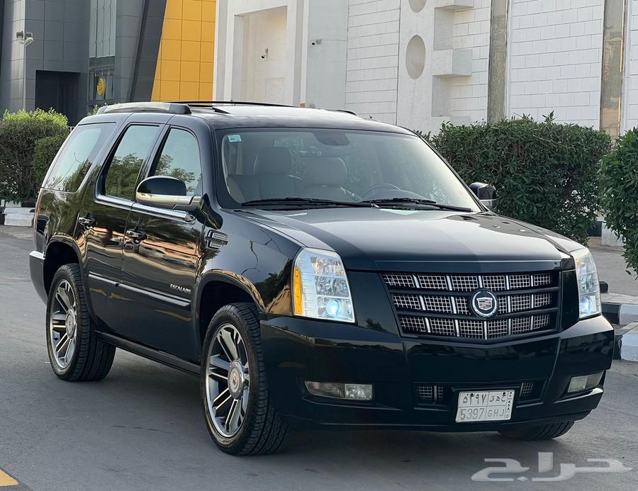 كاديلاك اسكاليد 2013 (بحالة ممتازة)64426496857603112