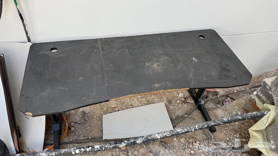 كرسي و طاولة قيمنق64262541385731111