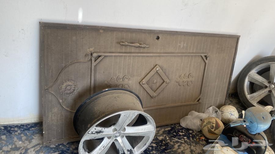 باب حديد وخشب64263035173505111