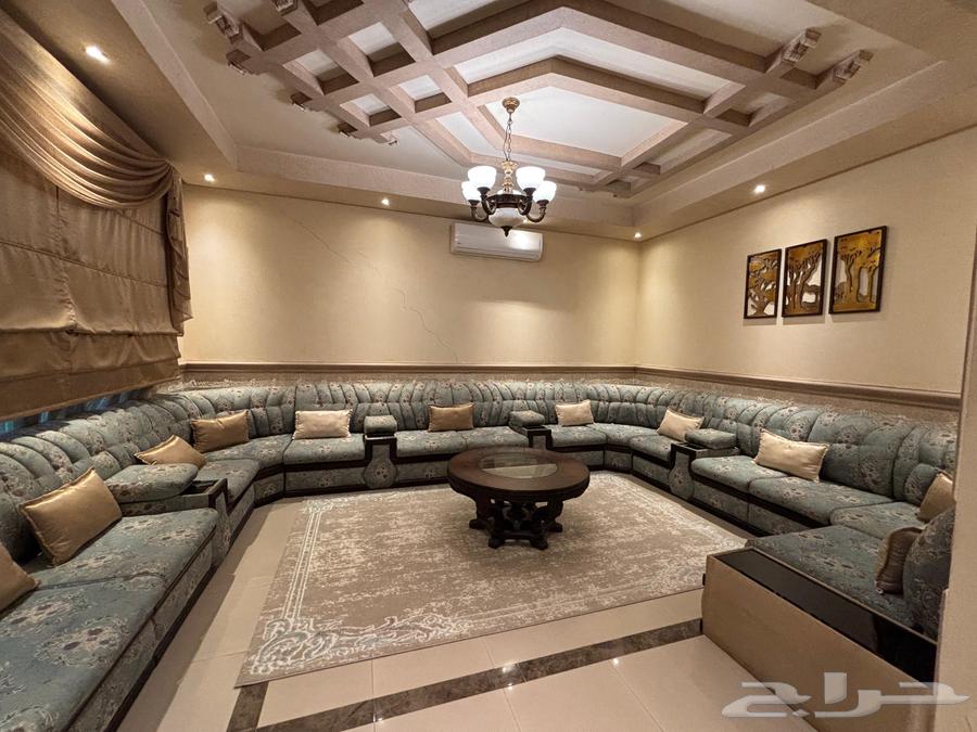 كنب مجلس   سجادة  طاولة وسط   ستارة64272161332226110