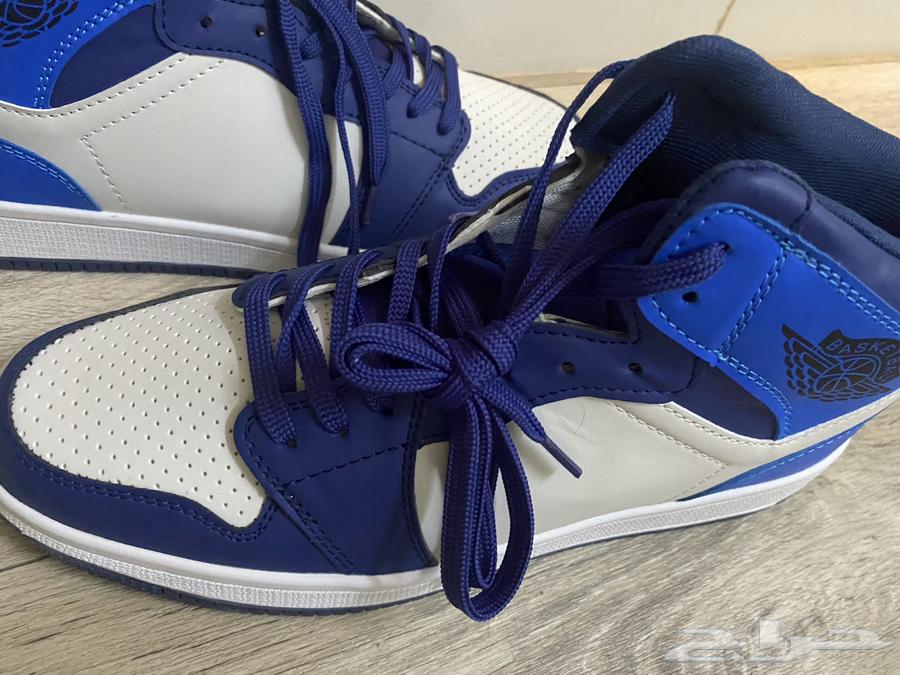 جزمات جديده ومعاها خيوط لون ابيض64268065406081114