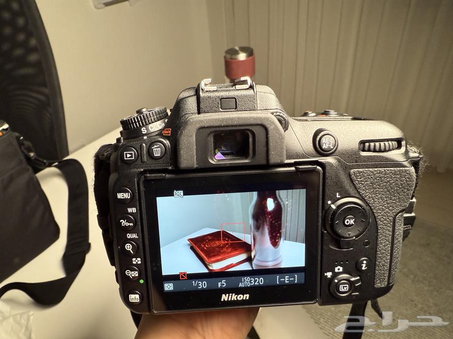 كاميرا نيكون 750064259252583938113
