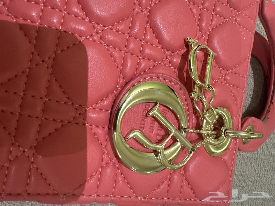 شنطه ماركه Dior لون وردي ذهبي مستعمله للبيع64259822290305111