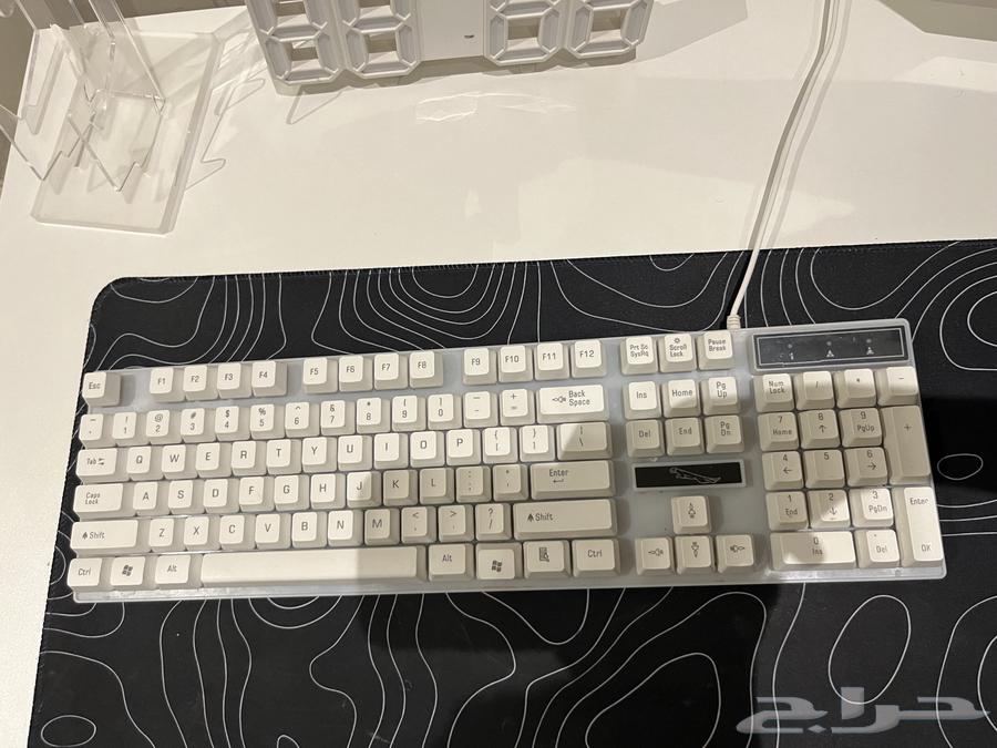 السلام عليكم ماوس كيبورد نظيف وعلى السوم ما قدرت64260028457345110