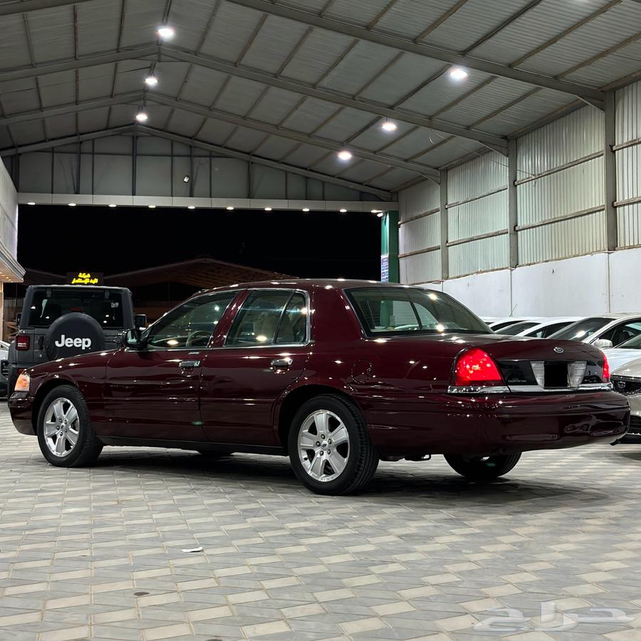 فورد كراون فكتوريا 201164422772007426114