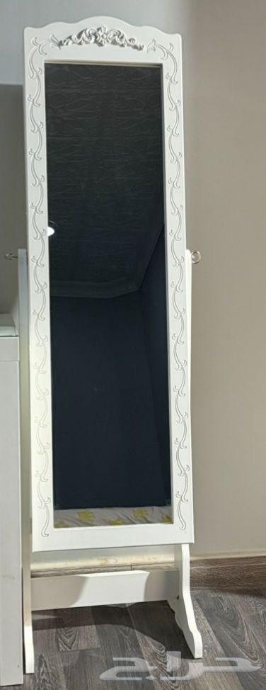 For sale, a long mirror in excellent condition64262207640450110