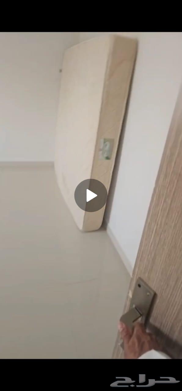 غرفة نوم كبيرة شبه جديدة64275792013186112