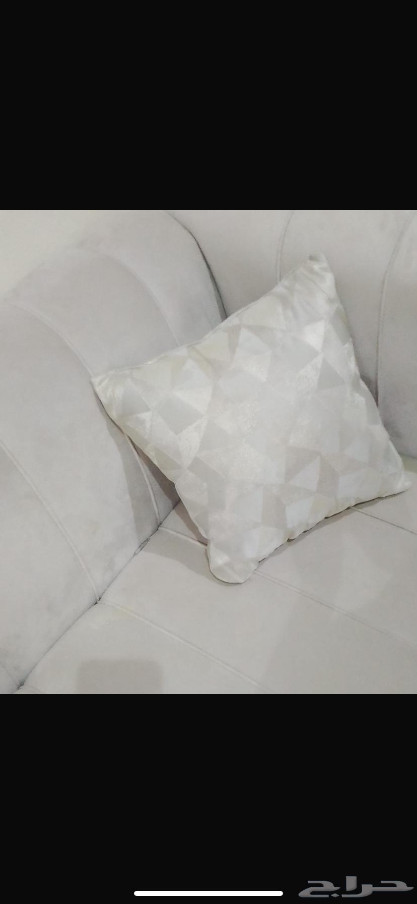 كنب جديد م جاء له استعمال كثير ولا فيه اي كسر ومعه خداديات64262021128066112